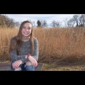 Meet your Posher, Elizabeth